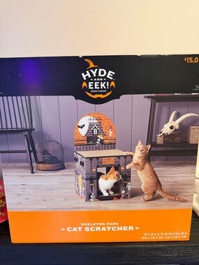 Hyde and Eek! Skeleton Park Cat Scratcher - Orange/Black